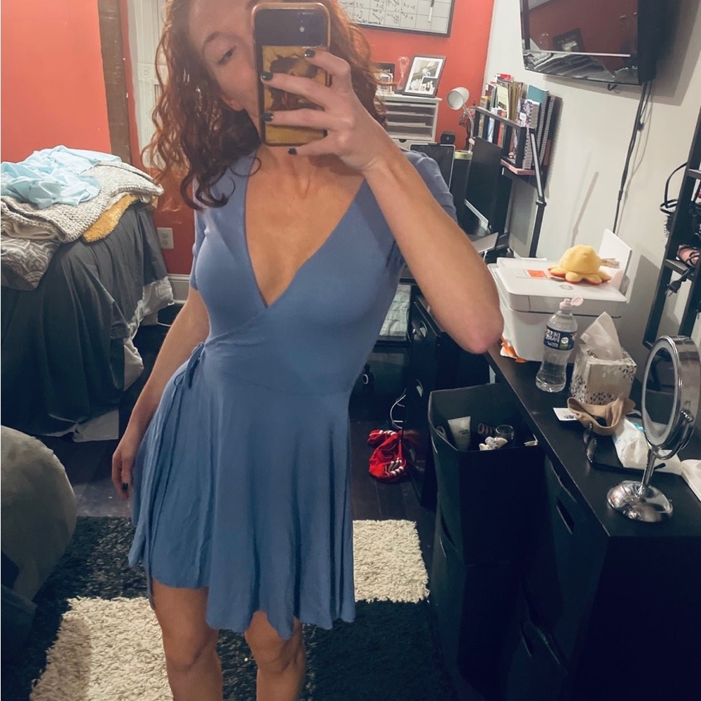 Dress - Picture 2 of 7
